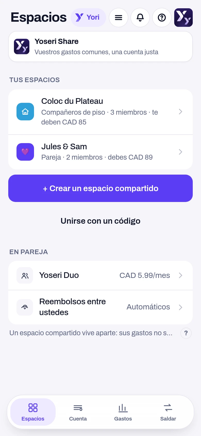 Captura de la pantalla Tus espacios compartidos de la aplicación Yoseri. Tus espacios — el piso compartido, la pareja, el viaje — cada uno con sus miembros y tu posición en una frase, y cómo crear uno o unirse con un código.