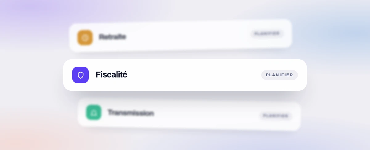 Trois plaques empilées en profondeur : retraite, fiscalité, transmission.